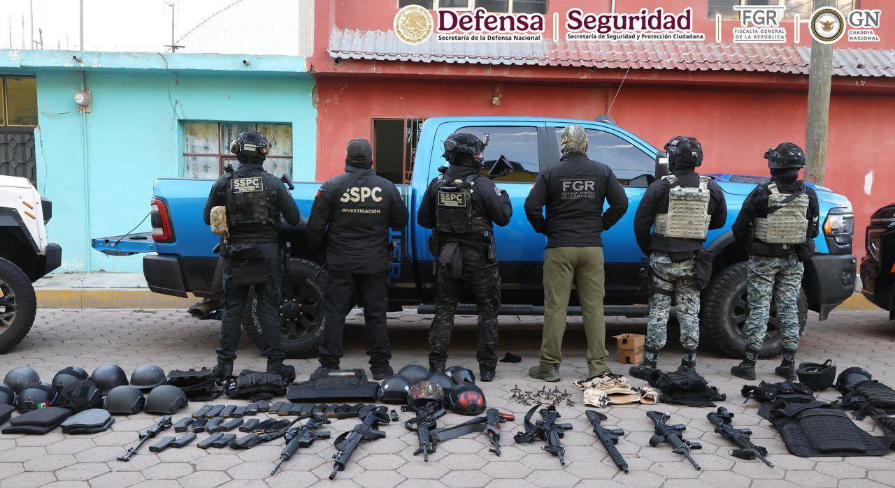 En Operación Enjambre detienen a presidente municipal de Esperanza, Puebla, su hermano y una exfuncionaria